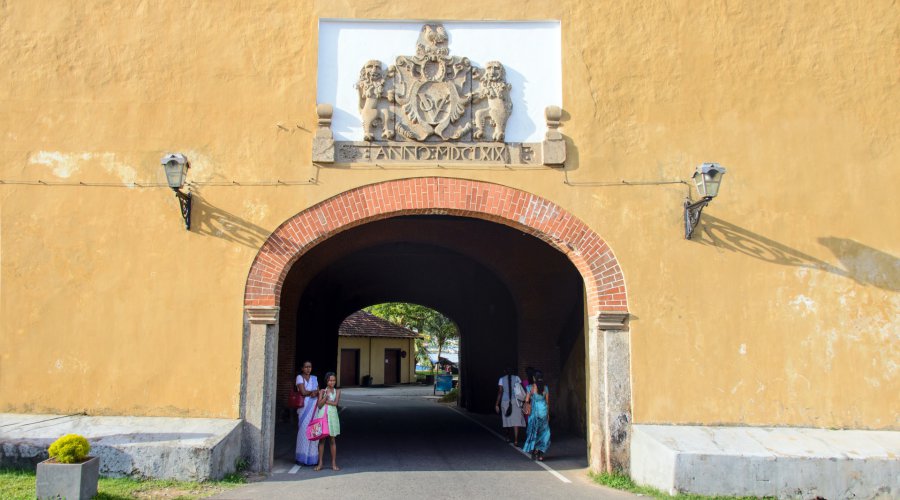 galle-fort-entrance